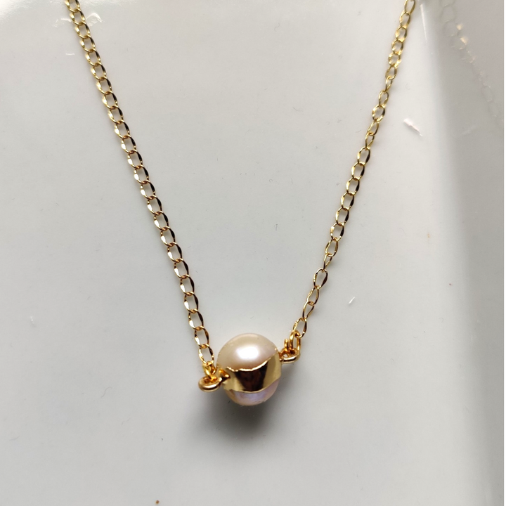 Real Pearl ( MOP ) Pendant in 18K Gold Plated Chain / Style - Round Pearl - Sparkleeng  Jewels