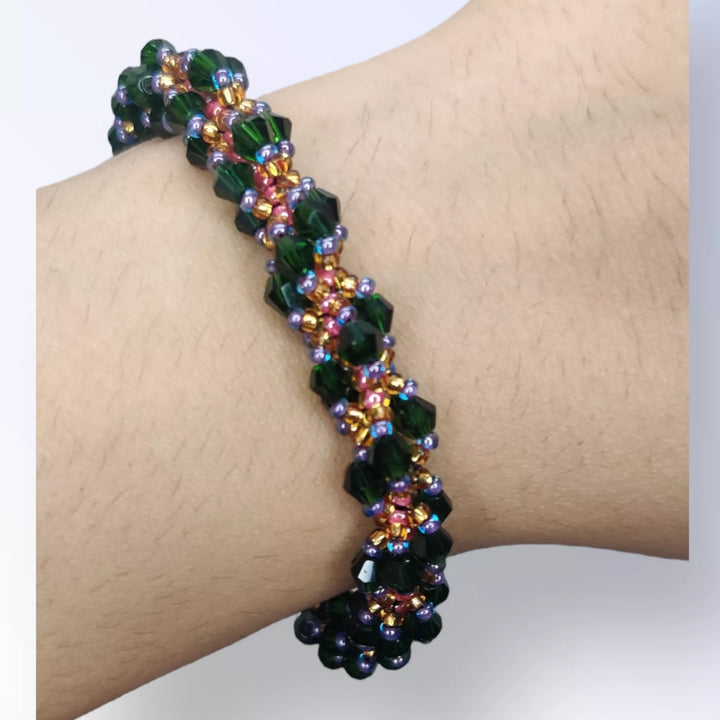 Royal Green Spiral Beaded Bracelet - Sparkleeng  Jewels