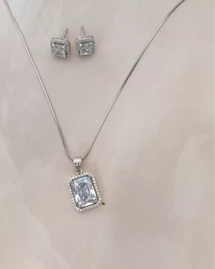 Solitaire Diamond Pendant Set - Sparkleeng Jewels